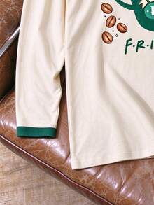 FRIENDS X SHEIN تي شيرت رجالي بأكمام طويلة مطبوع بنمط القهوة - متعدد الألوان - مشاهدة 6