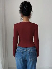 Elenzga 秋冬新款素色刷毛羅紋斜領百褶長袖T恤，修身休閒上衣，女款秋季服飾 - 酒紅色 - 查看 2