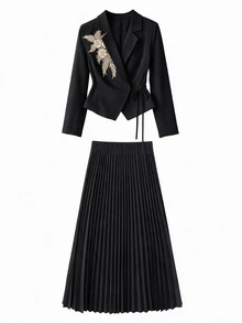 GlowEve CURVE Plus Size Women's Lace Embroidered Jacket And Pleated Skirt Suit 2 Pieces Set - Black - View 6