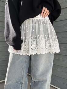 FRIFUL 女款純色蕾絲荷葉邊下擺休閒裙校園風 - 白色 - 查看 2