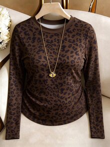 Trelyra Casual Slim Fit Round Neck Pleated Long Sleeve Plus Size T-Shirt, Suitable For Autumn Wear, Leopard Print Pattern, Women's Leopard Print Plus Size Top, Winter Inner Layer, Brown Plus Size Top - Brown - View 4