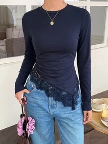 Serisse 女款純色圓領長袖對比蕾絲不對稱下擺修身T恤 - 藏蓝色 - 查看 4
