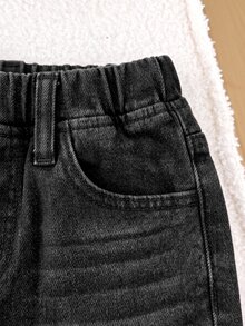 SHEIN Little Byeori 小男孩保暖內裡休閒寬鬆牛仔長褲，附口袋 - 黑色 - 查看 4