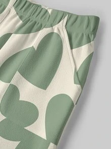 TaskEZ Casual Minimalist Green Heart Contrast Color Pattern Scrub Uniform Set - Multicolor - View 6