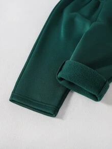 SHEIN 2件組幼兒男童運動衫長褲套裝，可愛白色與青色幾何針織，長袖 Polo 領，標準版型，舒適保暖，適合秋季日常、男孩節日與冬季穿著 - 綠色 - 查看 7