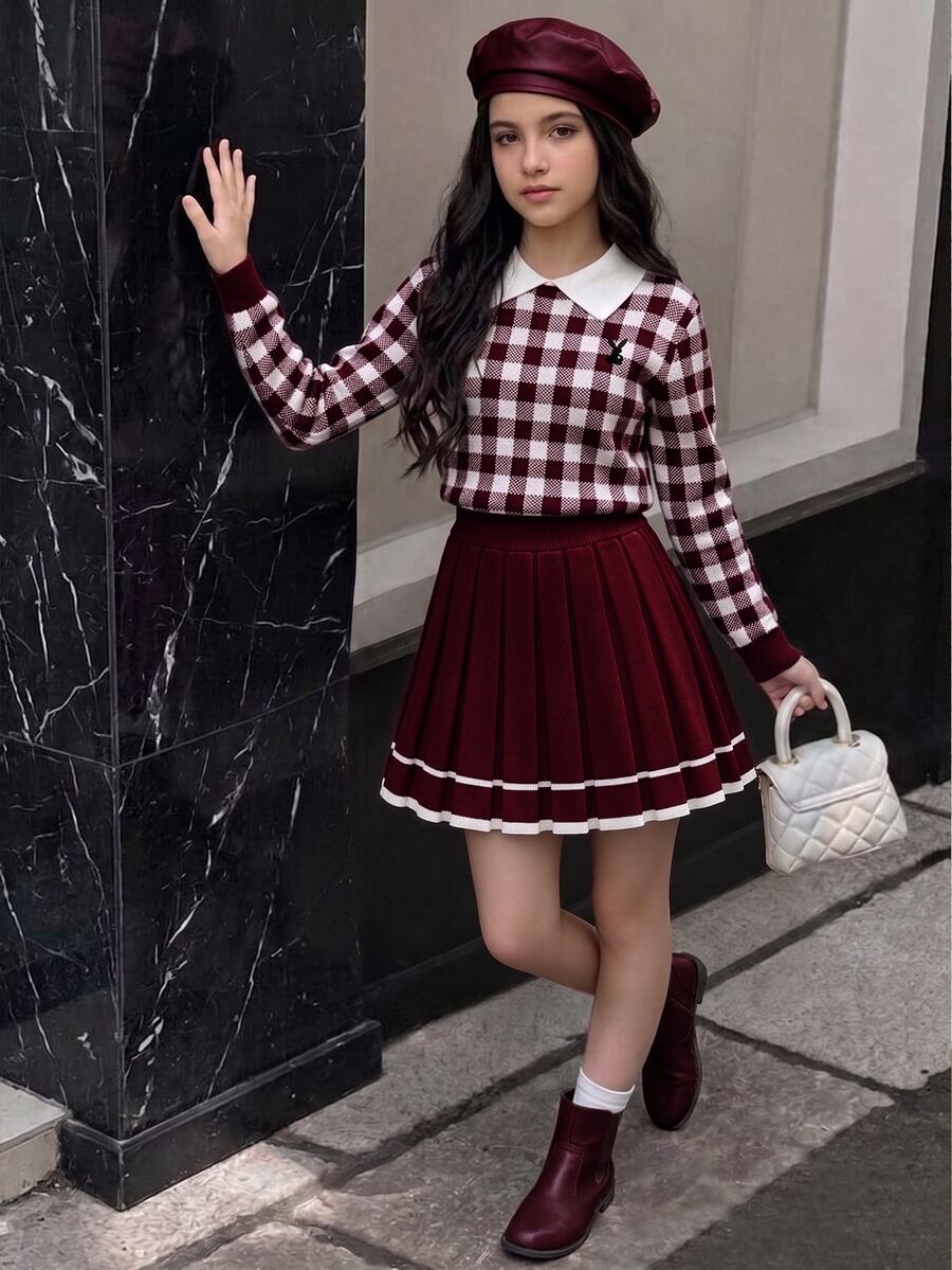 SHEIN Tween女孩 Ikids 粉色可愛刺繡馬標誌彼得潘領格紋毛衣 + 針織裙 2件套，Tween女孩長袖V領套頭衫，休閒優雅風 秋冬款 - 酒紅色 - 查看 1