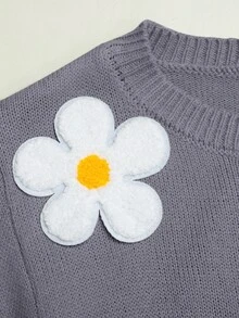 SHEIN Tween女孩休閒時尚百搭可愛花卉裝飾寬鬆舒適圓領套頭秋冬毛衣 - 灰色 - 查看 7