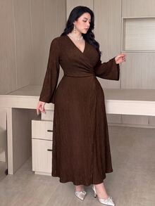 Feyla Plus Size Women Solid Color V-Neck Ruched Elegant Waist-Cinching Party Dress - Coffee Brown - View 3