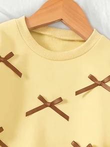 SHEIN 女童黃色蝴蝶結 2 件套假兩件式圓領長袖衛衣上衣與寬腿長褲套裝 秋冬服飾 - 黃色 - 查看 5