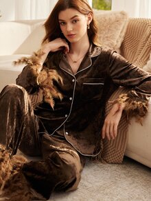 Moireta Mature Elegant Noble Shiny Diamond Velvet Feather Trim Contrast Color Edge Open Front Women's Pajama Set - Coffee Brown - View 1