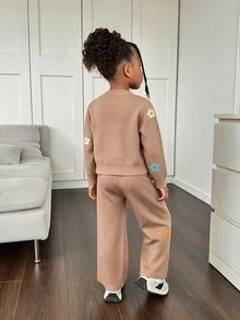 SHEIN Young Girl 2pcs/Set Young Girl Plain Cardigan & Knitted Pants, Sweater Outfits In Fall/Winter - Khaki - View 2