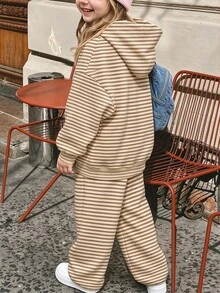 幼童女童復古黃色與棕色糖果棒條紋時尚高端復古條紋愛心與字母印花抓絨內裡連帽衛衣與直筒褲套裝，休閒舒適新風格，適合秋冬日常穿著、外出、假日，慵懶甜美聖誕氛圍，復古甜美慵懶女孩，隨性舒適 - 彩色 - 查看 7