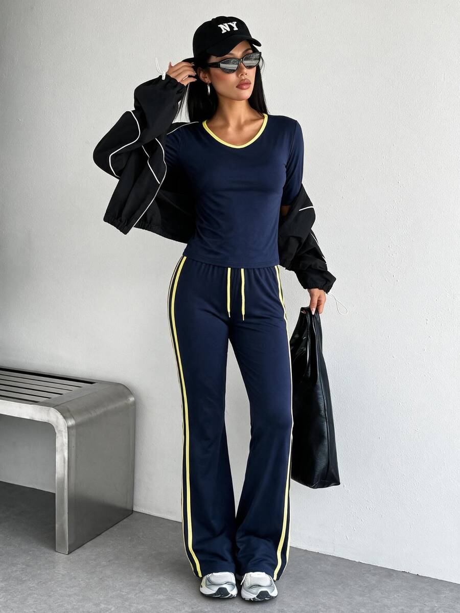 Dewbera Dewbera Women's Colorblock Top And Tie-Up Pants Sports Set - Navy Blue - View 1
