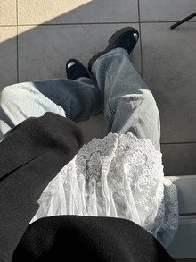 FRIFUL 女款純色蕾絲荷葉邊下擺休閒裙校園風 - 白色 - 查看 6