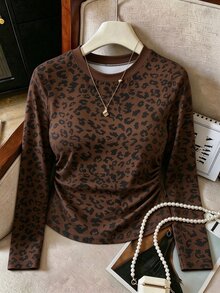 Trelyra Casual Slim Fit Round Neck Pleated Long Sleeve Plus Size T-Shirt, Suitable For Autumn Wear, Leopard Print Pattern, Women's Leopard Print Plus Size Top, Winter Inner Layer, Brown Plus Size Top - Brown - View 3