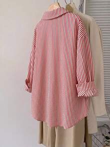 SHEIN LUNE 大尺碼女款條紋落肩長袖單排扣休閒襯衫 秋季 - 彩色 - 查看 2