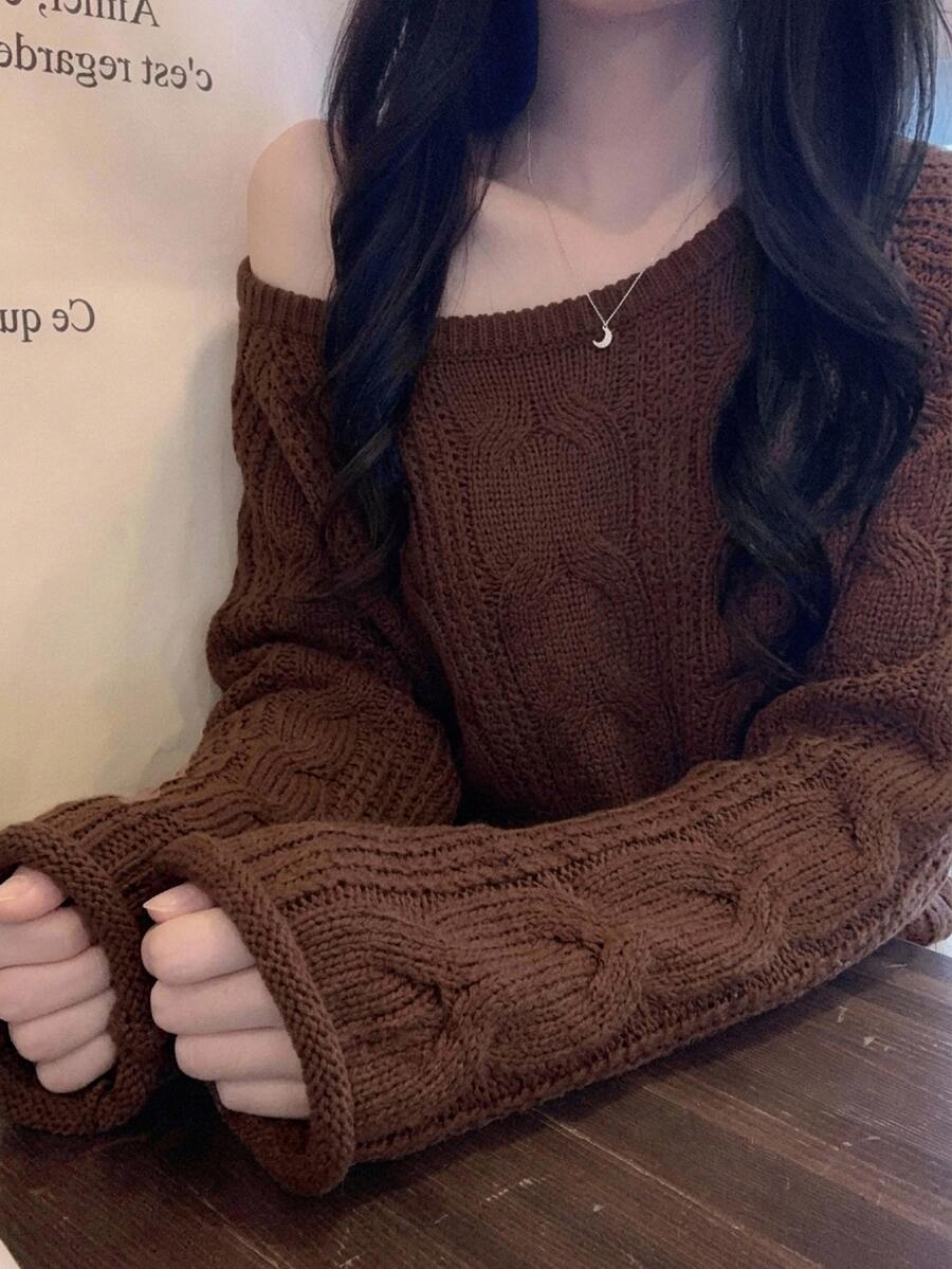 DAZY 女款素色寬鬆不對稱肩長袖麻花編織休閒度假韓風百搭秋冬針織毛衣 - 棕色 - 查看 1