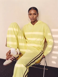 Zivah Women's Solid Color Hooded Jacket And Long Pants Casual Daily Sports Set - Yellow - View 4
