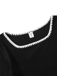 SHEIN Tween女孩四季修身休閒針織素色羅紋波浪下擺刺繡方領長袖套頭T恤，內搭上衣 - 黑色 - 查看 4