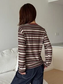 DAZY 女款條紋印花圓領長袖T恤，秋季學院風上衣，可愛女裝上衣 - 彩色 - 查看 5