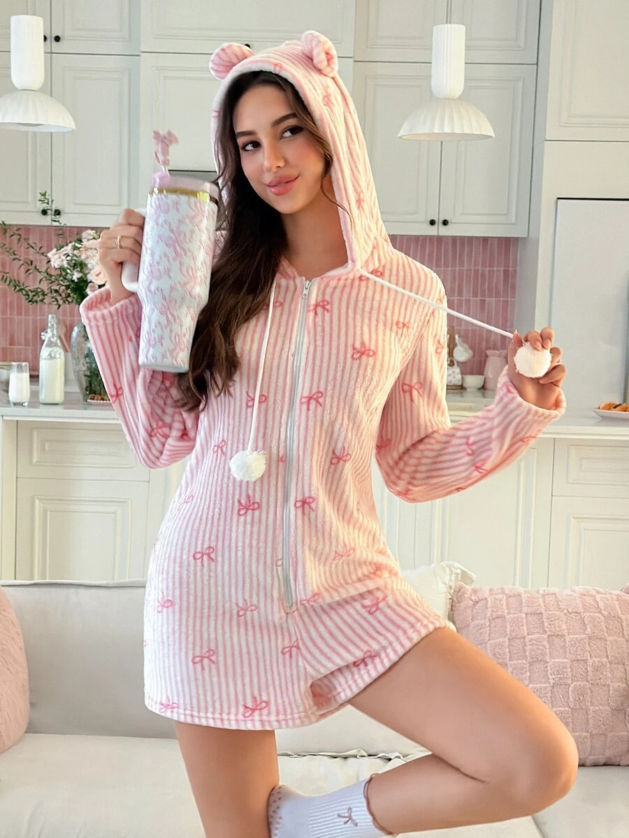 SweetSlumber رومبير بيجامة نسائي مريح للخريف/الشتاء بطبعة خطوط وفيونكة من الفرو الناعم مع بطانية رأس - وردي - مشاهدة 1