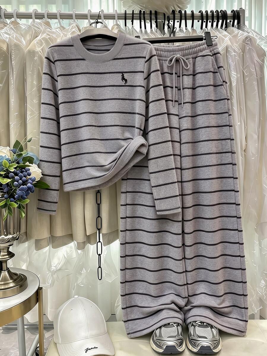 GlowEve CURVE Plus Size Women's Autumn/Winter Fashion Casual Daily All-Match Versatile Striped Black & White 2 Pieces Set - Multicolor - View 1