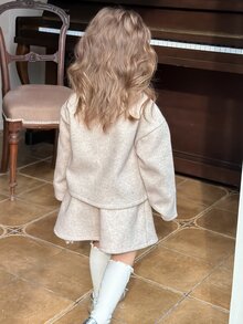 Dazy Kids Bộ áo cardigan cài nút ren và chân váy cho bé gái - Đỏ - Xem 2