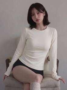 DAZY 女款純色舒適極簡長袖T恤 - 白色 - 查看 6