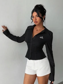 Aloruh 100%純棉女款襯衫，經典百搭街頭風咖啡廳穿搭，胸前愛心圖案印花，可愛俏皮，現代都市時尚商務女裝辦公穿搭，低調老錢風優雅知性通勤機場穿搭，情人節聖誕新年高智感優雅老錢風郵輪穿搭，婚禮賓客穿搭 - 黑色 - 查看 5