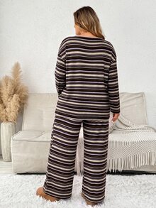 Plussiva 大尺碼孕婦條紋拼接長袖上衣與可調腰圍長褲 2件套 - 酒紅色 - 查看 2