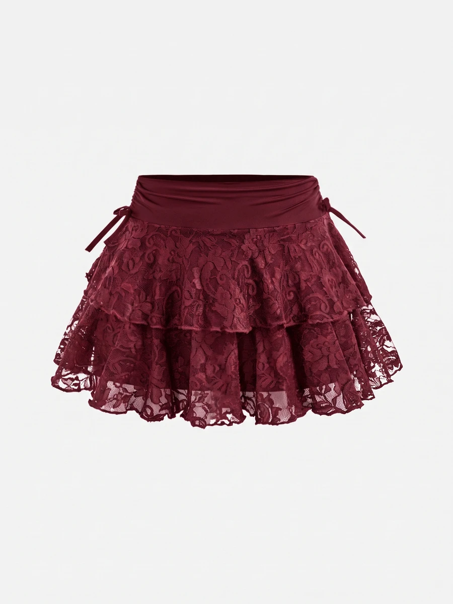 SHEIN Girlism 時尚紅色短款大女孩裙,圖案蕾絲裝飾與荷葉邊設計,內含短褲,秋冬款 - 酒紅色 - 查看 1