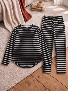 SHEIN Vintaside Kids 女童軟綿復古條紋上衣，圓弧下擺，搭配寬鬆長褲，修身輕便春/秋開學套裝 - 黑色 - 查看 5