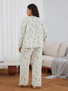 Serenescape Vacation Style Ditsy Floral Round Neck Drawstring Long Sleeve Long Pants Plus Size Pajama Set - Beige - View 2