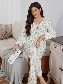 Serenescape Vacation Style Ditsy Floral Round Neck Drawstring Long Sleeve Long Pants Plus Size Pajama Set - Beige - View 5