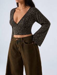 LYSMO Women's Plus Size Brown Leopard Print Deep V-Neck Bell Sleeve T-Shirt (Autumn/Winter) - Brown - View 3