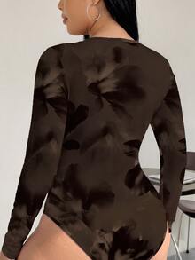 Solflare 大尺碼女款棕色紮染花卉印花圓領長袖休閒連身衣，秋冬，復古風 - 彩色 - 查看 2