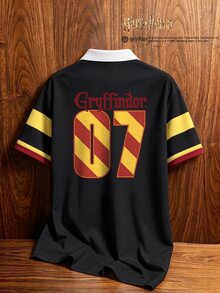 HARRY POTTER X SHEIN Aesthetic Post 獅子字母印花男士 Polo 衫，學院風黑黃紅拼接條紋球迷紀念領口短袖上衣，休閒校園運動場電影聯名收藏短袖 T 恤，寬鬆版型學院周邊經典 0 - 彩色 - 查看 2
