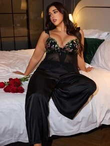 SilkySpell Plus Size Floral Embroidered Sexy Women 2 Pieces Loungewear Set - Black - View 5