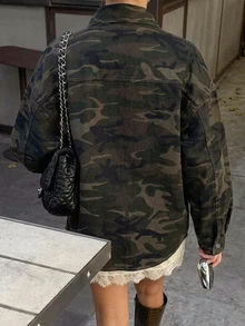 Strévra 女款秋季軍綠色翻領鈕扣口袋裝飾水洗寬鬆長袖短版牛仔外套 - 軍綠色 - 查看 2