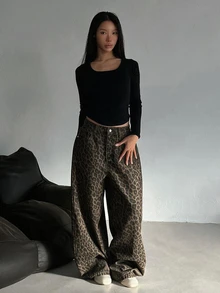 DAZY 女款破舊水洗寬腿休閒牛仔褲 - 棕色 - 查看 4