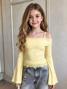 SHEIN Sparklyn 女童優雅甜美風經典黑色露肩喇叭袖T恤，可調節肩帶露肩上衣，對比蕾絲下擺，適合季節過渡、返校季、舞蹈派對、活動與外出 - 黃色 - 查看 1