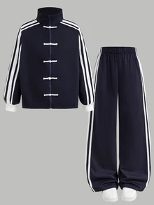 SHEIN 兒童青少年女孩休閒時尚新款秋冬海軍藍與白色條紋拼接青蛙鈕扣長袖拉鍊外套與長褲2件套，返校季，秋冬服飾，開襟外套套裝 - 藍白色 - 查看 7