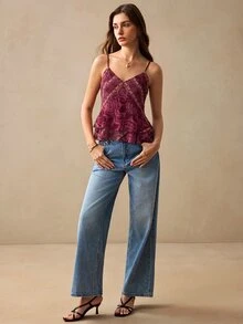 Willow Rêve 女款酒紅金波西米亞風印花V領細肩帶上衣，荷葉邊下擺，情人節風格，適合晚餐約會、度假、夏季 - 酒紅色 - 查看 4