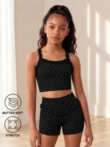 SHEIN 青少年女孩運動服裝 黑白波點針織套裝，可愛波點圖案搭配荷葉邊肩部與領口運動背心 + 短褲，裸感高彈力面料，校園運動休閒 Y2K 風格，秋冬四季通用，健身課穿搭 - 黑色 - 查看 4