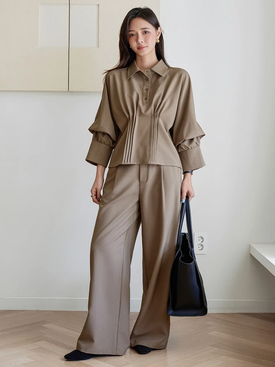Dazy-Less Bộ 2 món áo sơ mi và quần dài nữ màu trơn thiết kế xếp ly phong cách thường ngày - Cà phê nâu - Xem 1