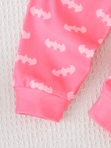 BATMAN X Cozy Pixies 2件組女嬰休閒日常舒適印花圓領長袖針織修身居家服套裝，包含上衣與長褲 - 粉色 - 查看 4