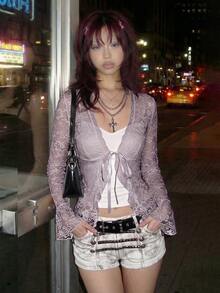 EgrlEra 女款性感對比色蕾絲V領蕾絲飾邊上衣 - 淡紫色 - 查看 1