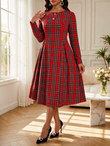 SHEIN Lady فستان نسائي كاجوال يومي صيفي بطول متوسط بنقشة مربعات وثنيات - أحمر مشرق - مشاهدة 5