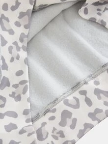 SHEIN 青少年女孩連帽衛衣與運動衫套裝，秋冬灰色拼接豹紋休閒極簡寬鬆加厚連帽衛衣 + 寬腿運動長褲 2 件套，適合秋冬日常、街頭、旅行、休閒、嘻哈與 Y2K 風格 - 灰色 - 查看 7