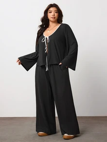 Enliva Plus Size Black And White Color Block Lace-Up Stretch Knit Two Pieces Set Apple,Rounded Body - Black and White - View 7